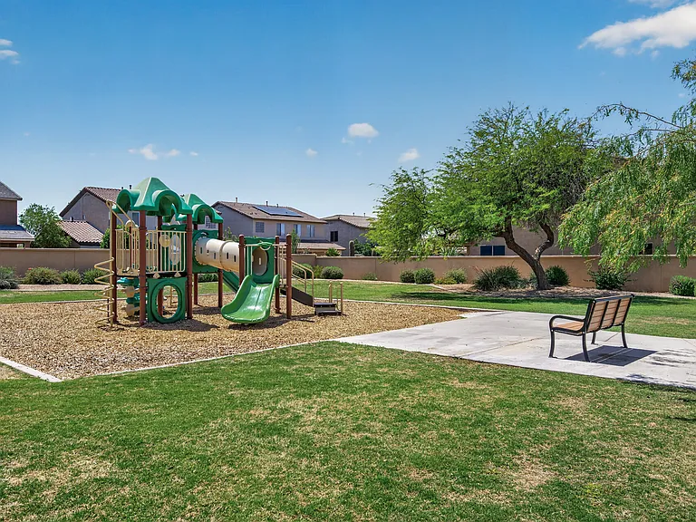 17846 W Buckhorn Dr — Photo 25