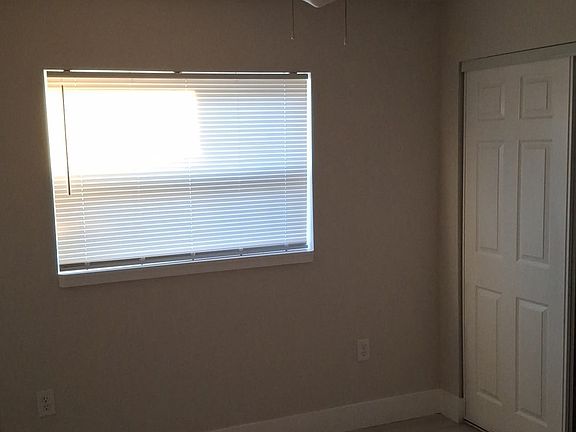 5th image of 4105 Hood Ave