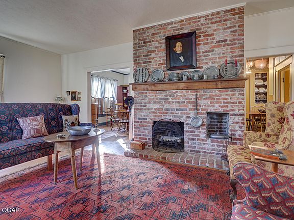 5th image of 1135 S Maple St