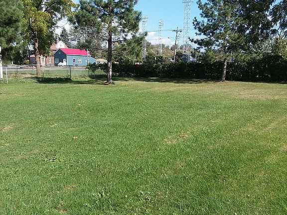 2nd image of 252 Victory Ave