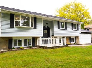 138 Churchill Dr N, Rochester, NY 14616