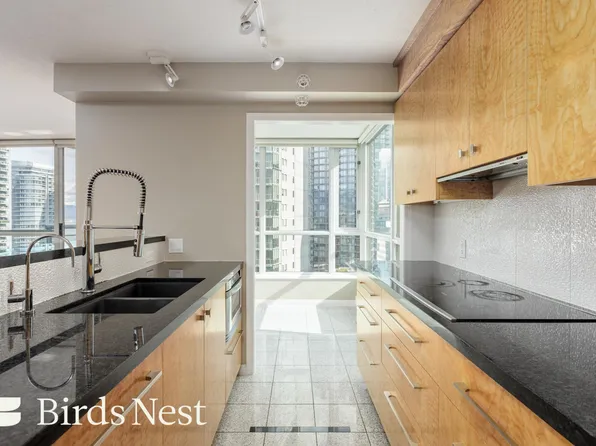 1328 W Pender St, Vancouver, BC
