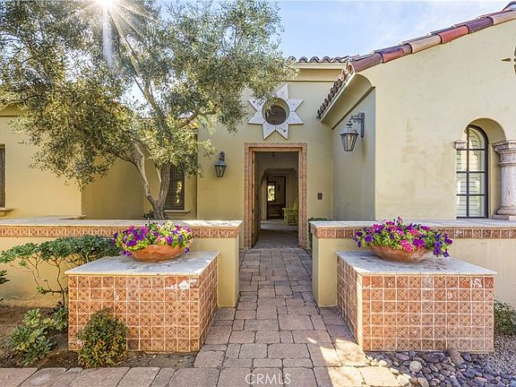 4th image of 13 Cassis Cir