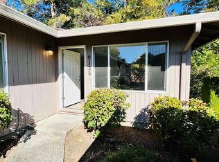 9135 & 9137 SW Cedarcrest St #9135, Portland, OR 97223