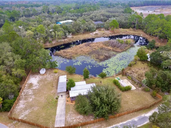 3831 E Camelot Pl, Hernando, FL 34442