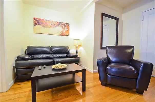 Rented by I & I New York | media 10