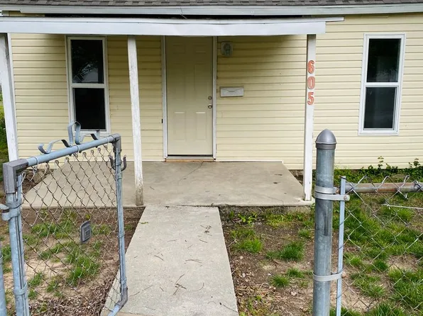 605 N Hall St, Joplin, MO 64801