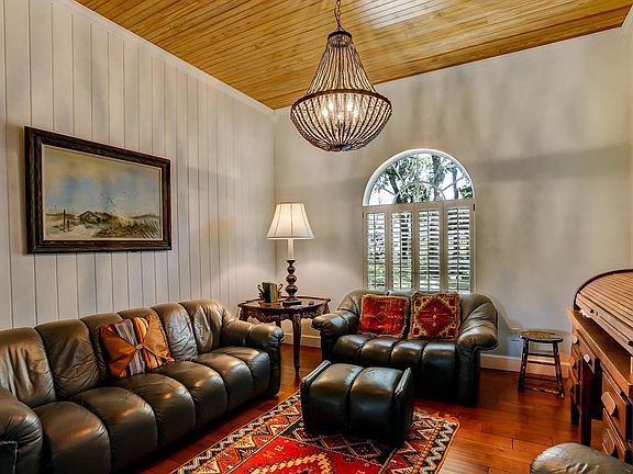 5th image of 1378 Plantation Point Dr
