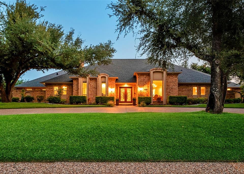 1st image of 5606 Lobello Dr