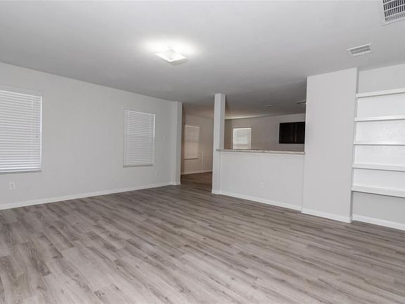 4th image of 5610 Adelaide River Dr