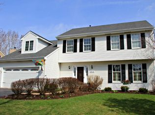 1919 Sheffield Ln, Geneva, IL 60134