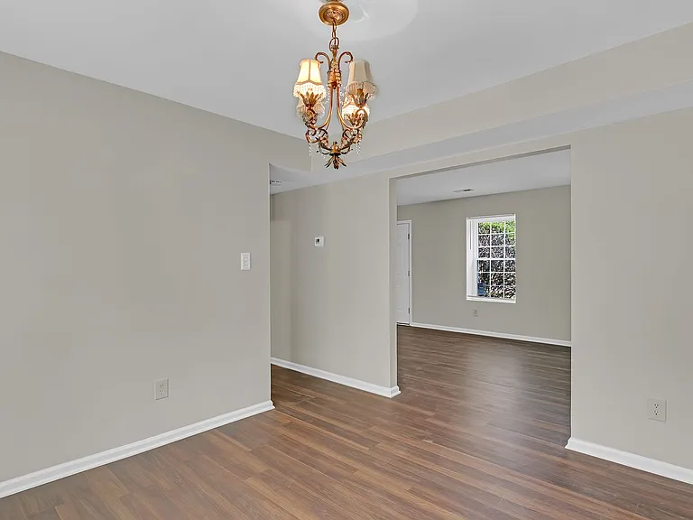 219 Springdale Way — Photo 6