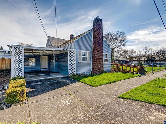 2nd image of 111 Madison St NE