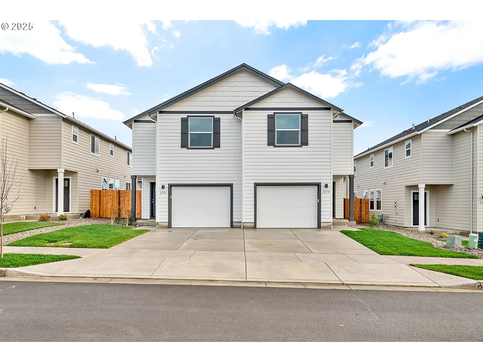 1171/1173 S 43rd Pl photo 1