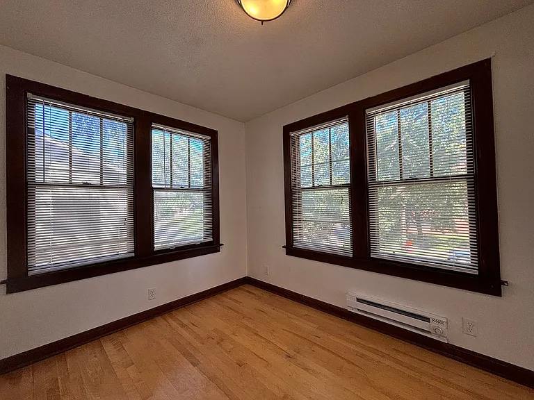 614 5th St NE — Photo 33