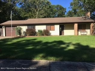 516 Brewers Bridge Rd, Jackson, NJ 08527