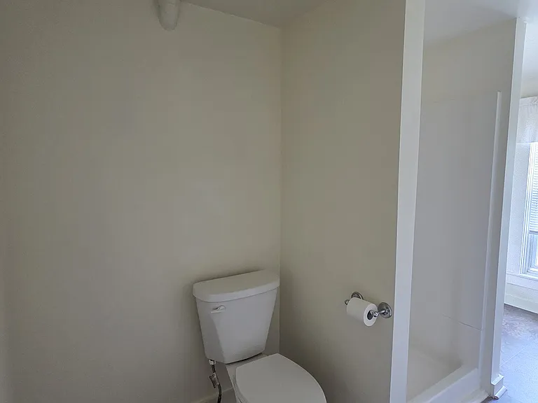 214 E Pine St #214 — Photo 13