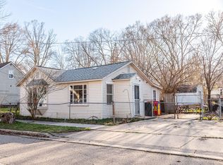 899 Windsor Ave, Muskegon, MI 49441