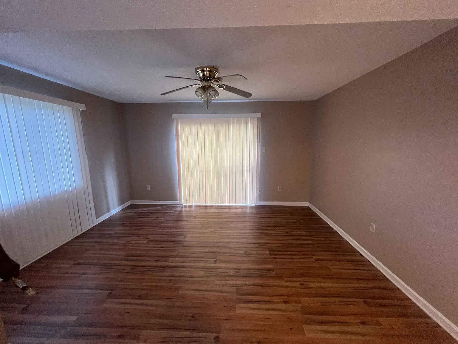 10711 Roger Dr — Photo 3