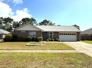 2252 Prytania Cir, Navarre, FL 32566