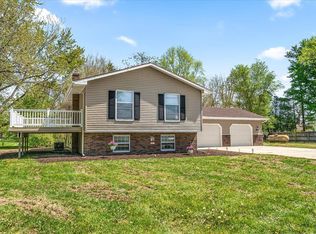 8870 Dixon Rd, Monroe, MI 48161