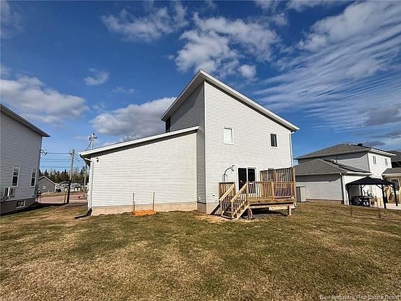 2nd image of 375 Glengrove Rd
