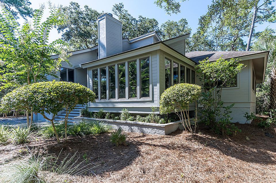 2nd image of 283 Woodcock Ct