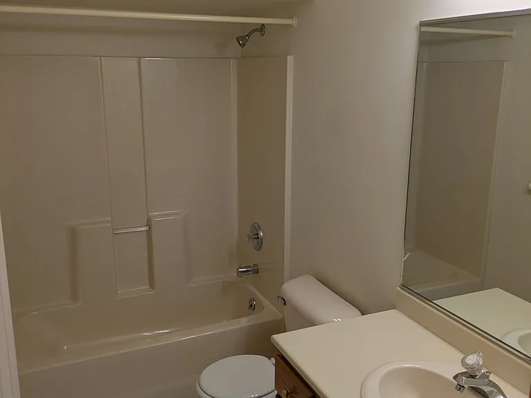 54 Hart Pl #7 — Photo 6