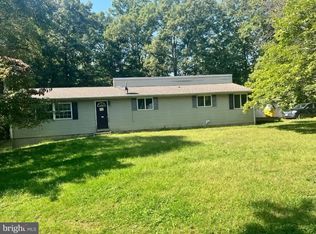 144 Pot Luck Rd, Hedgesville, WV 25427