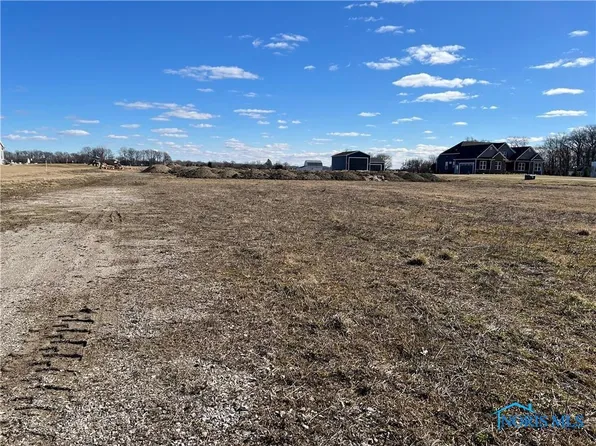 3201 S Crissey Rd, Monclova, OH 43542