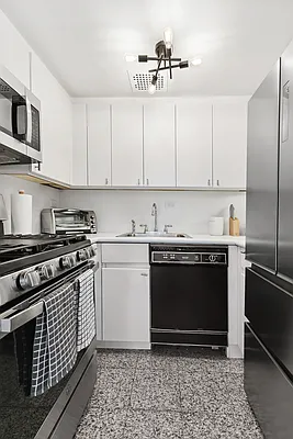 Rented by Corcoran | media 7