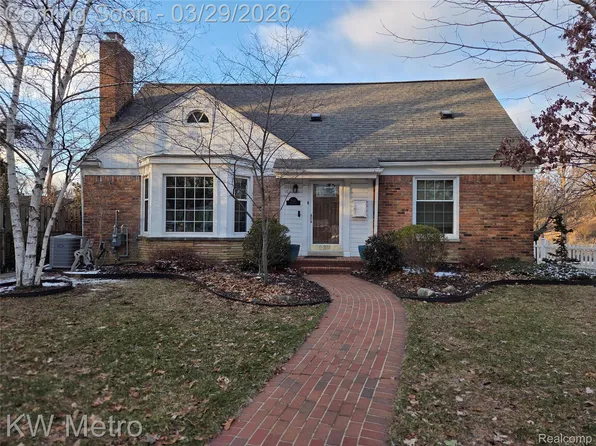 1526 Sycamore Ave, Royal Oak, MI 48073