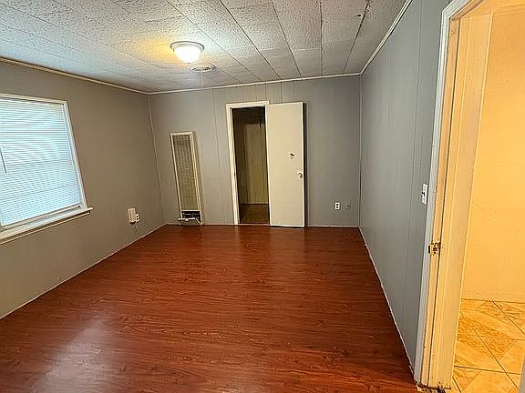 5th image of 4814 SW 11th Ave