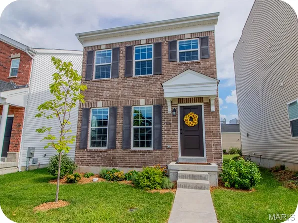 9414 Woolworth Dr, Saint Louis, MO 63126