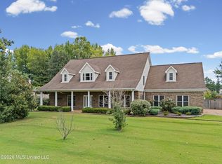5294 Meadow Pointe Dr, Southaven, MS 38672