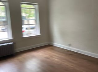 5590 N Diversey Blvd, Milwaukee, WI 53217