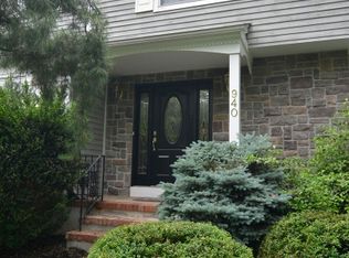 940 Turnberry Ct, Bridgewater, NJ 08807