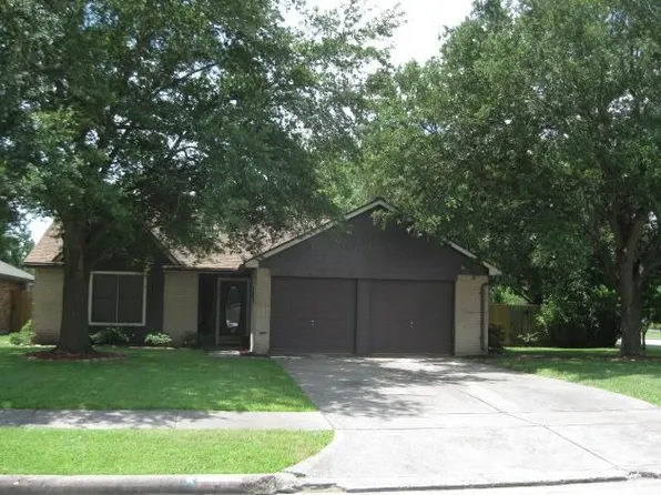10900 Collingswood Dr, La Porte, TX 77571