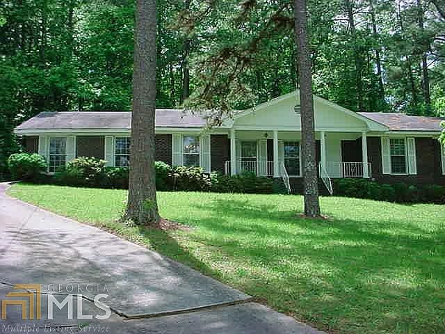 1st image of 2886 Lanier Dr