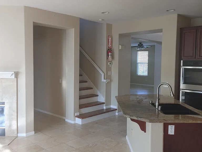 382 Edgewater Dr — Photo 31
