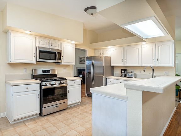 2nd image of 9651 Brookline Ave