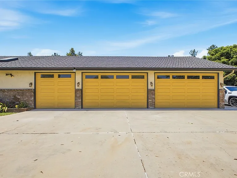 9250 Beazley Ln — Photo 6