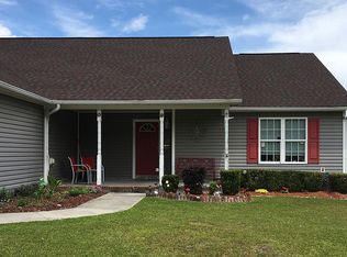 303 Vito Ct, Richlands, NC 28574