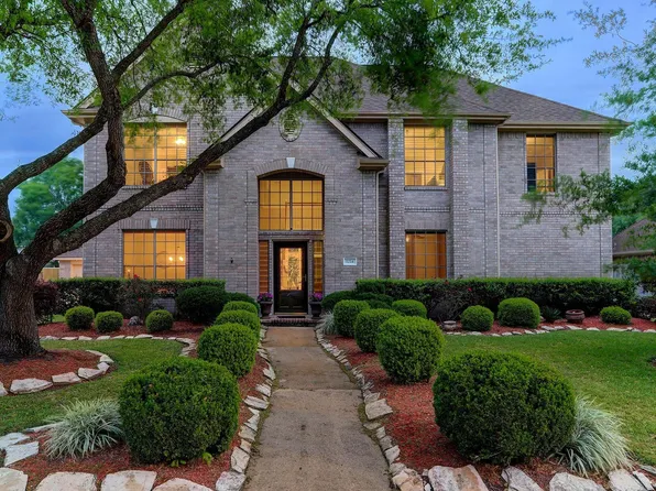 1214 Peregrine Dr, Friendswood, TX 77546