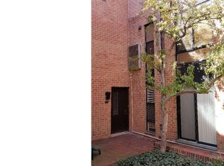 130 Spruce St APT 3A, Philadelphia, PA 19106