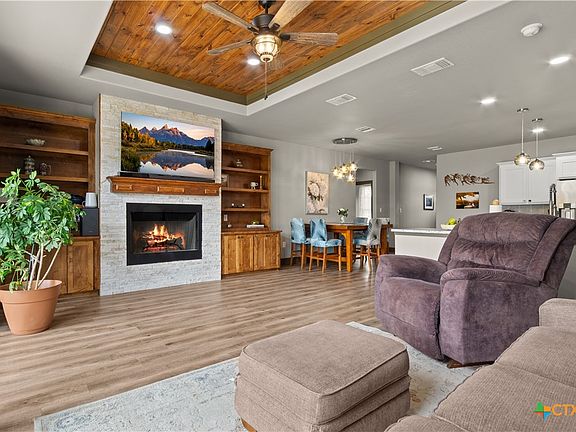4th image of 932 Whitetail Ridge Dr
