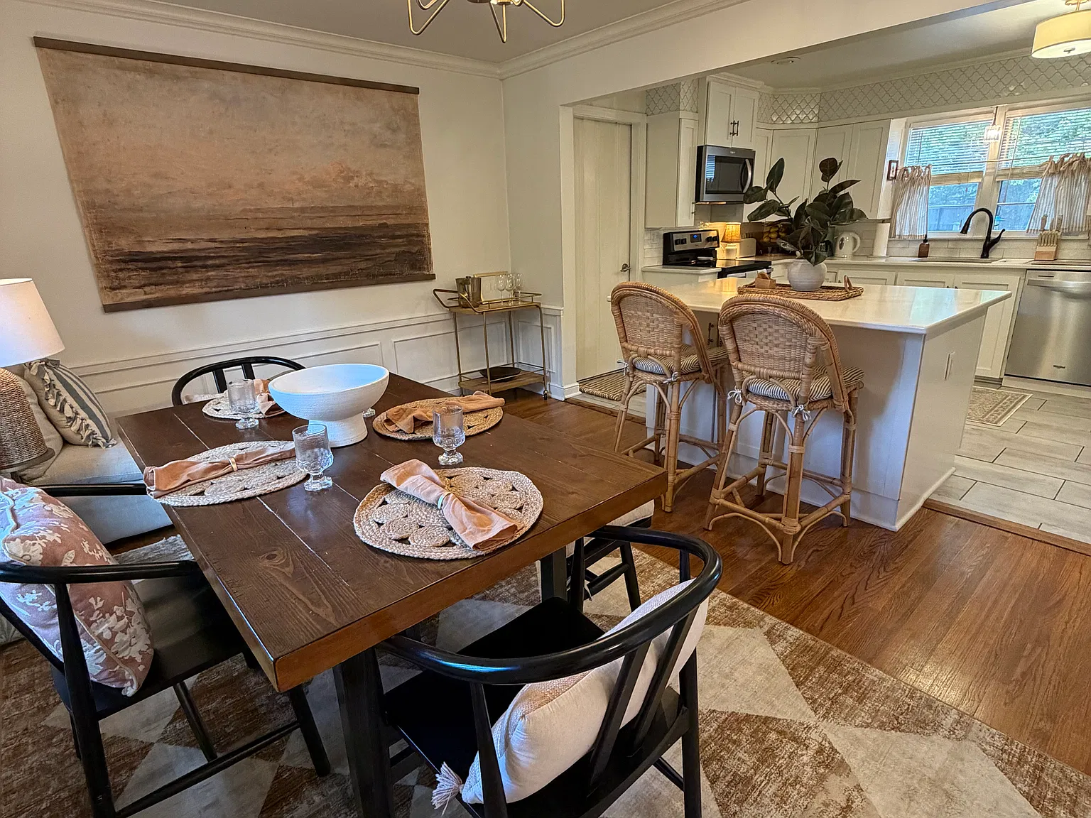 3 bed, 1978 sqft, $3,795 — Photo 2