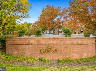 5705 Chapman Mill Dr APT 200, Rockville, MD 20852