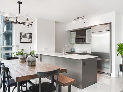 55 SE 6th St APT 2002, Miami, FL, 33131