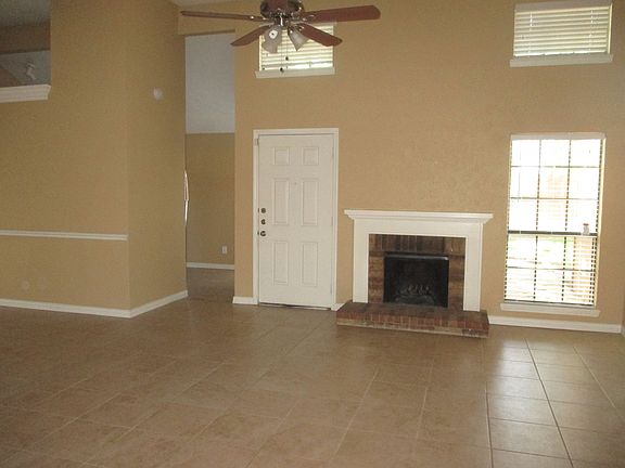 5346169_Living_03192016